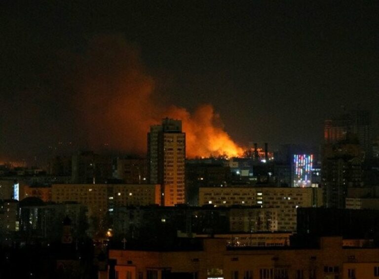 image Εισβολή στην Ουκρανία: Εκρήξεις και σειρήνες στο Κίεβο, φόβοι για μαζική εισβολή