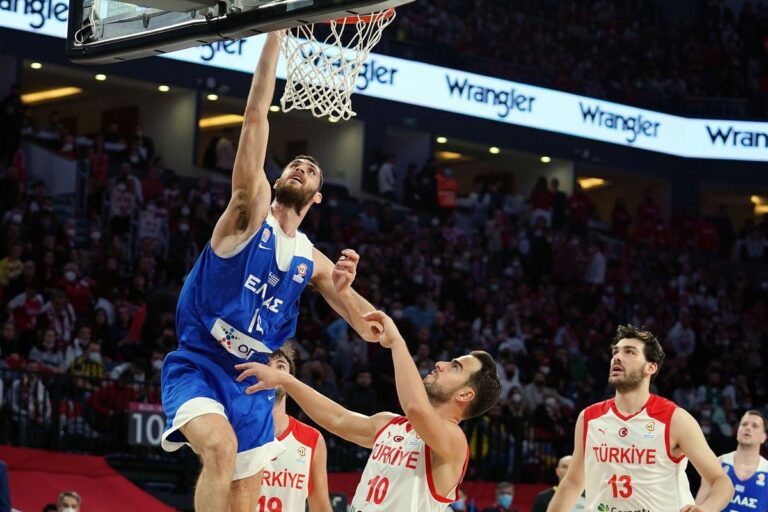 image Μεγάλο «διπλό» της Εθνικής ομάδας στην Κωνσταντινούπολη! Ψυχάρες στην Πόλη και… άλμα πρόκρισης!