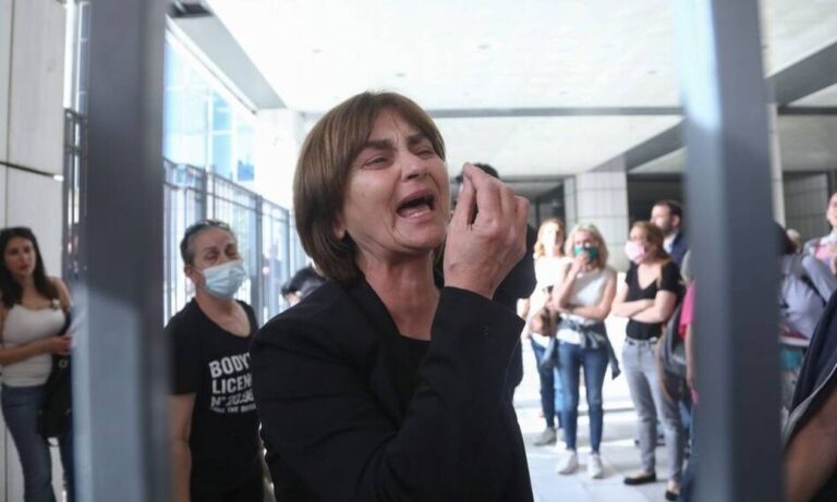 image Μητέρα Ελένης Τοπαλούδη: «Αν μειωθούν οι ποινές θα βάλω φωτιά στην Ελλάδα και στη Βουλή» (βίντεο)