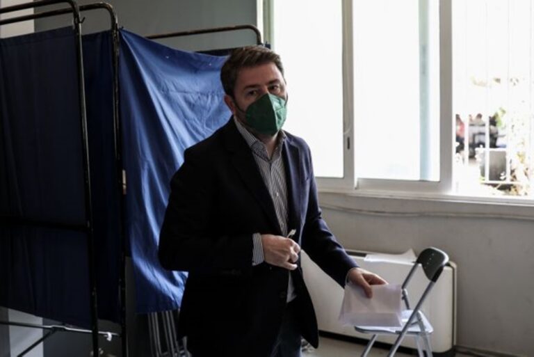 image Εκλογές ΚΙΝΑΛ: Ψήφισε ο Νίκος Ανδρουλάκης