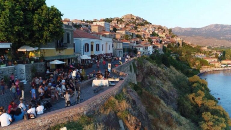image Με μεγάλη επιτυχία το Lesvos Food Fest που διοργάνωσε ο ο Φορέας Τουρισμού Μολύβου  ..υπό την αιγίδα της Περιφέρειας Βορείου Αιγαίου.