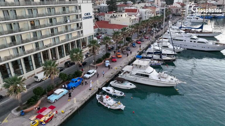 image Ταξίδι στο χρόνο με αυτοκίνητα αντίκες μιας άλλης εποχής (ΒΙΝΤΕΟ & ΦΩΤΟ)