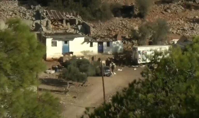 image Μάνδρα: Στον εισαγγελέα σήμερα ο 14χρονος που ομολόγησε ότι σκότωσε τον 17χρονο αδερφό του