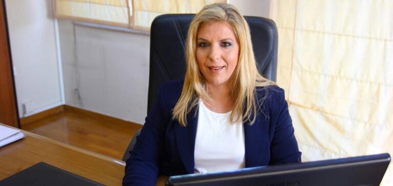 image Μαρία Συρεγγέλα: «Η έμφυλη βία δεν έχει ταξικούς περιορισμούς. Μπορεί να συμβεί σε κάθε γυναίκα»