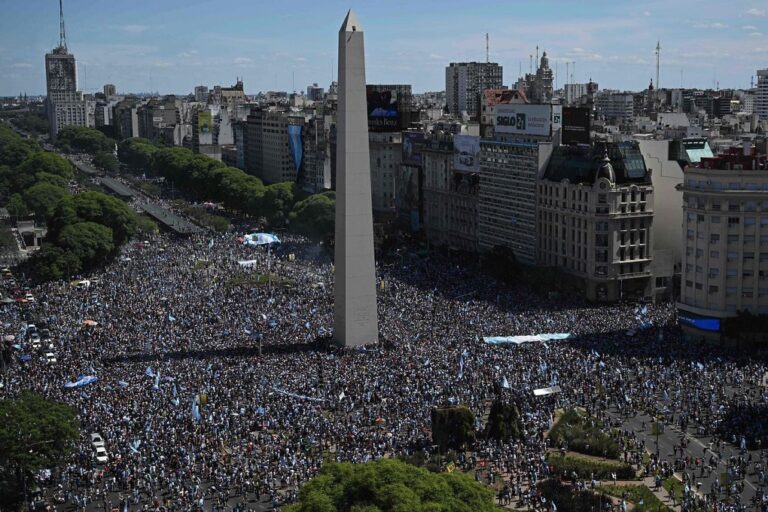 image Όσα έγιναν στο Buenos Aires ! 3,5 εκατομμύρια  στους δρόμους!(βίντεο)