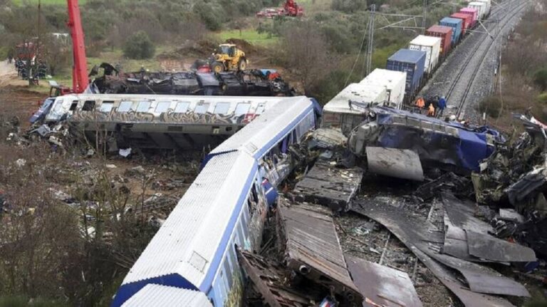 image Εμπειρογνώμονες της ΕΕ φθάνουν στην Αθήνα για την τραγωδία στα Τέμπη