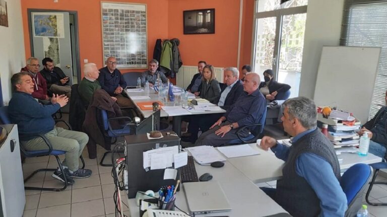 image Ο Περιφερειάρχης  Κώστας Μουτζούρης σε σύσκεψη με Δημάρχους των μικρών νησιών του Βορείου Αιγα