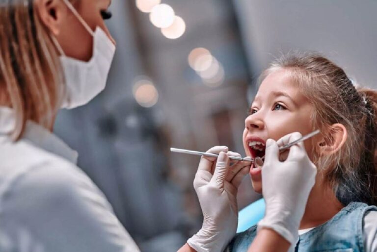 image Dentist Pass: Πώς θα εξασφαλίσετε δωρεάν από το κράτος 40 ευρώ για τον οδοντίατρο του παιδιού