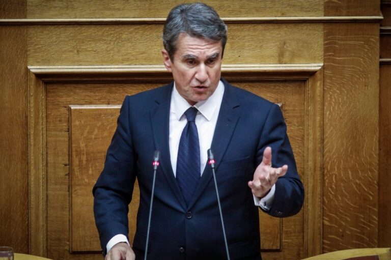 image Παραιτήθηκε από το ΠΑΣΟΚ ο Ανδρέας Λοβέρδος