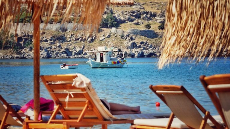 image Νέα νομοθετική ρύθμιση για τις αυθαίρετες κατασκευές στα νησιά – Τι έδειξε η περίπτωση της Μυκόνου