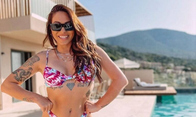 image Ευρυδίκη Βαλαβάνη: Απολαμβάνει τις διακοπές και «κολάζει» το Instagram .