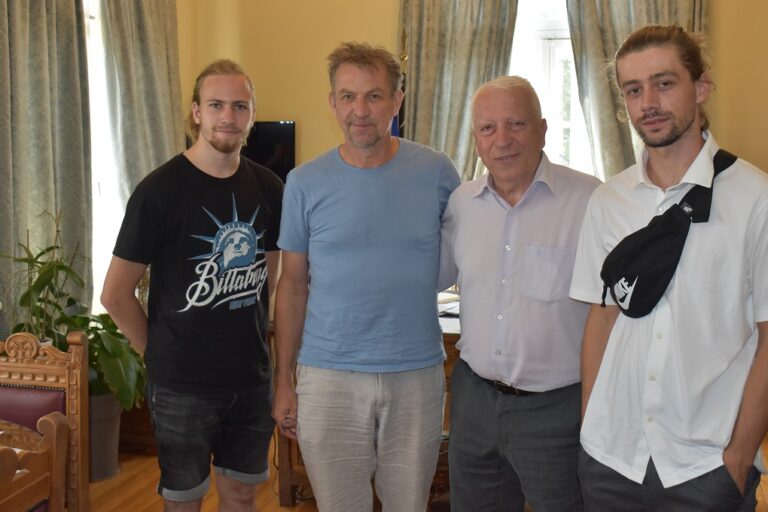 image Ο Περιφερειάρχης Βορείου Αιγαίου Κωνσταντίνος Μουτζούρης στο  κρατικό κανάλι της Γερμανικής Τηλεόρασης ZDF