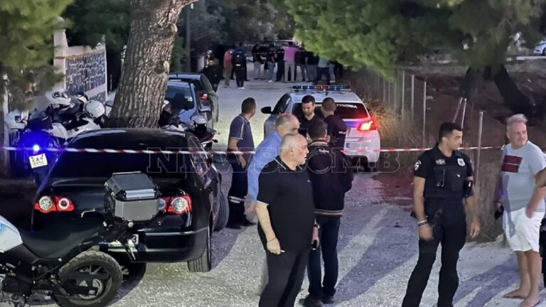 image Λούτσα: 60 σφαίρες από τουλάχιστον 3 όπλα «γάζωσαν» τους 6 – Τα πρώτα ευρήματα στο αυτοκίνητο
