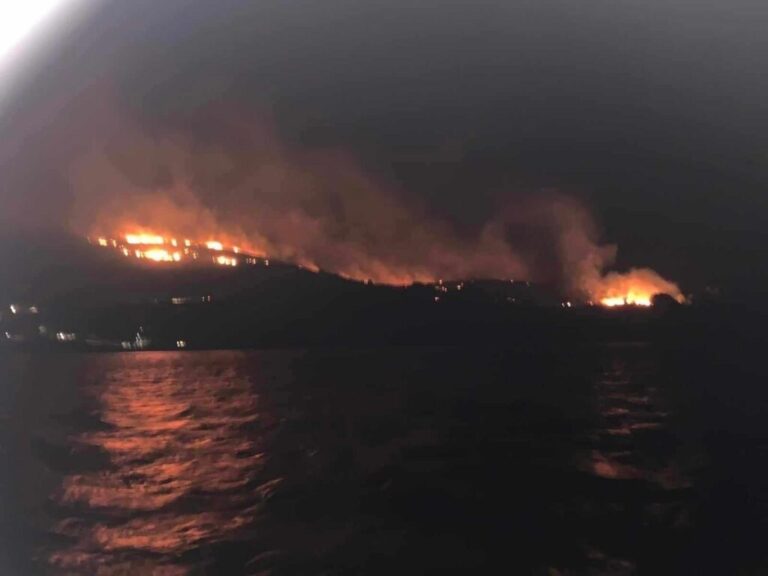image Υπό έλεγχο ή μεγάλη φωτιά στην Λαγκάδα της Χίου.