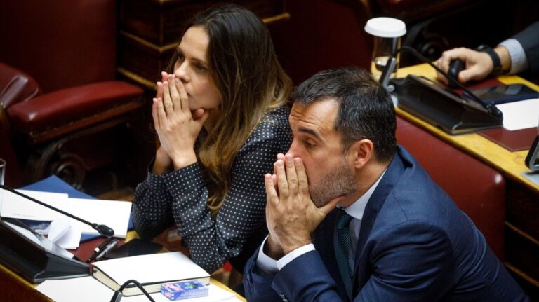 image ΣΥΡΙΖΑ: Κοινή δήλωση Αχτσιόγλου, Ηλιόπουλου, Χαρίτση – «Η κατάσταση είναι διαλυτική»