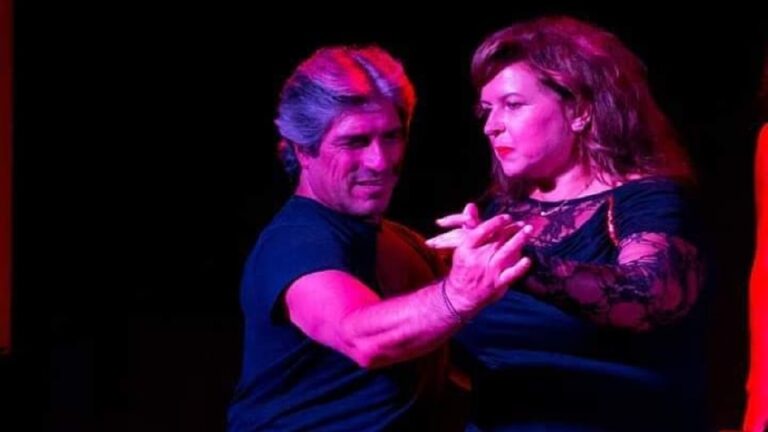image Ο Κοσμάς και η Πάτρα  εντυπωσίασαν χορεύοντας στους “Πανθέους” στον ΣΚΑΙ.(video+foto)