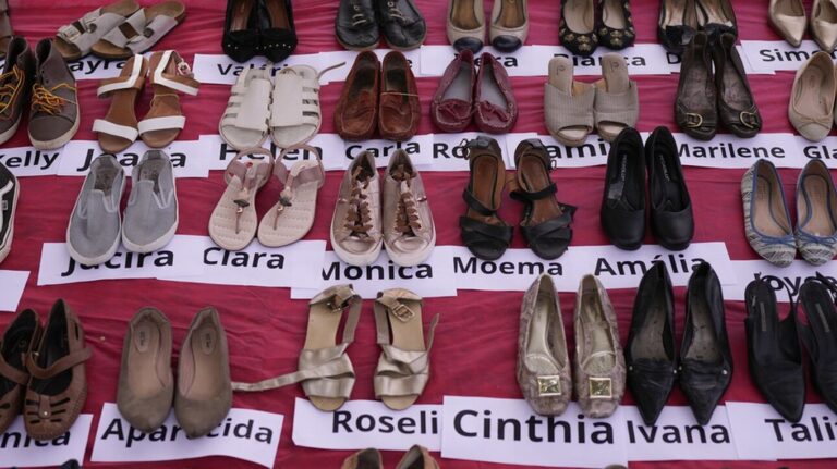 image Χιλιάδες γυναίκες στους δρόμους για την εξάλειψη της βίας κατά των γυναικών