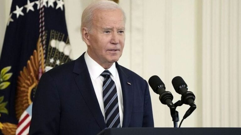 image Ξέσπασμα Μπάιντεν κατά Τραμπ: Υποκλίνεται σε έναν Ρώσο δικτάτορα