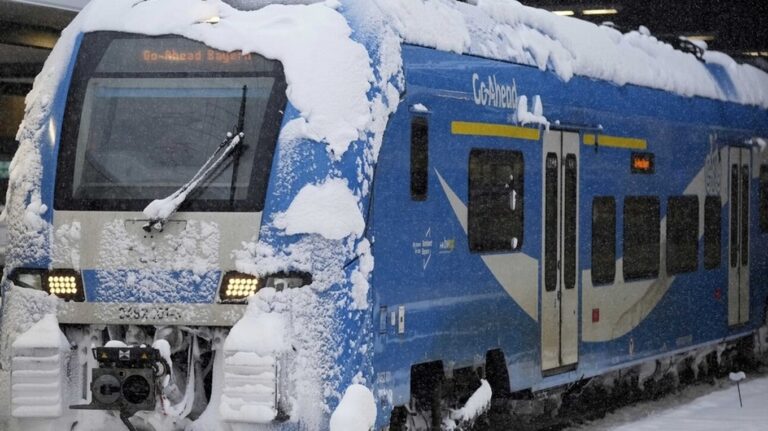 image Μόναχο: Ματαιώσεις πτήσεων και σιδηροδρομικών δρομολογίων λόγω χιονόπτωσης