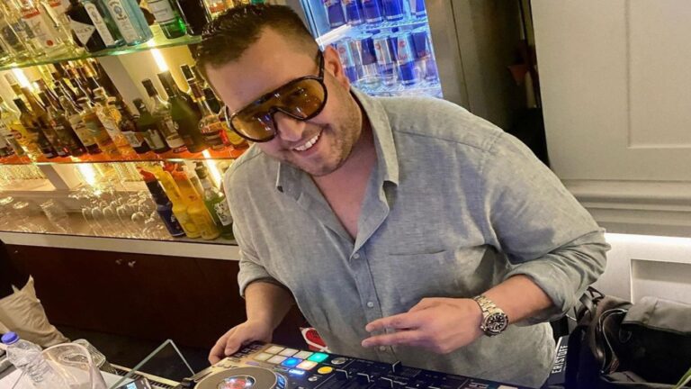 image DJ Deleasis…. έκανε όλο το TikTok να μιλάει για εκείνον! “Τα γράμματα σου, τα πράγματα σου”!