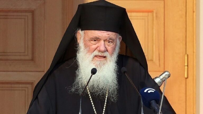 image Σακελλαροπούλου σε Ιερώνυμο: Είστε πάντα ευπρόσδεκτοι στο Προεδρικό Μέγαρο