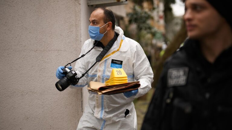 image Κωνσταντινούπολη: Συγκλονιστικό βίντεο με τους πυροβολισμούς μέσα στην καθολική εκκλησία.