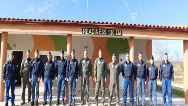 image Στη Λήμνο με F-16 ο Αρχηγός ΓΕΑ – Αντάλλαξε ευχές με στελέχη της 130 ΣΜ
