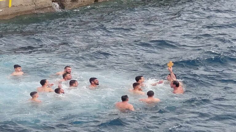 image Ο Καθαγιασμός των Υδάτων στην Μύρινα απο “ψηλά” . (βίντεο+φωτογραφίες)
