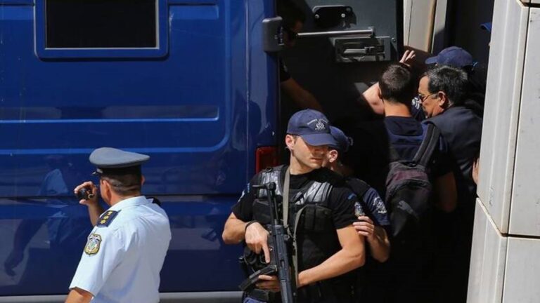 image Τρομοκρατία: Οι αμοιβές για τις βόμβες – Πώς οι ποινικοί έπαιρναν εντολές για τα «χτυπήματα»