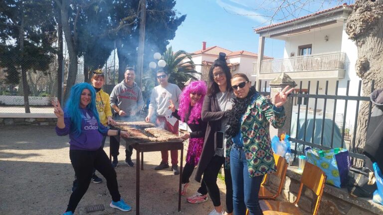 image Λήμνος :”Άναψαν” οι ψησταριές στα δημοτικά σχολεία!Τσικνοπέπτη και για τους μικρούς μαθητές!(φωτο)