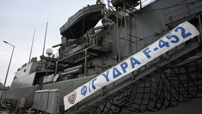 image Επιχείρηση της φρεγάτας «Ύδρα» στον Κόλπο του Άντεν – Έβαλε με πυροβόλο κατά UAVs που απειλούσαν εμπορικό πλοίο