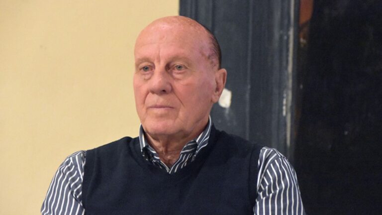 image Bράβευση Δομάζου από την Πανελλαδική Φιλοζωική και Περιβαλλοντική Ομοσπονδία.