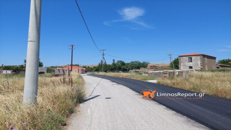 image “Πέφτει” άσφαλτος στον δρόμο Ρωμανού – Κοντοπούλι.
