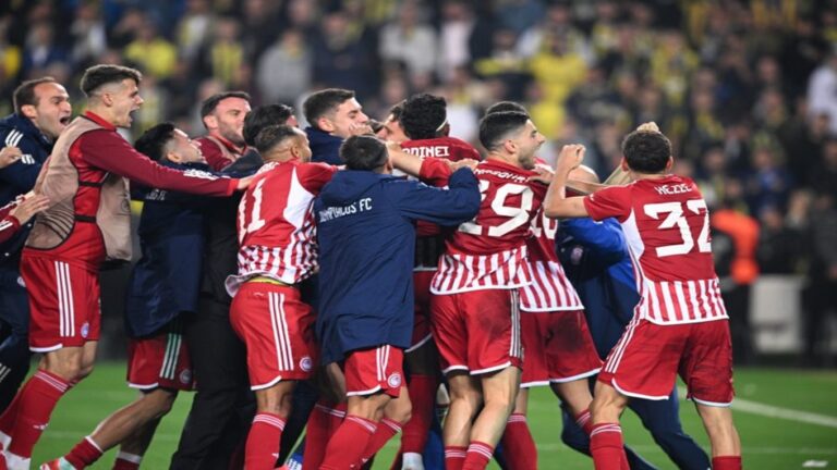 image Ολυμπιακός – Φιορεντίνα: 90 λεπτά πριν γράψει ιστορία κόντρα στη Φιορεντίνα που ψάχνει «εκδίκηση» στον τελικό του Conference League