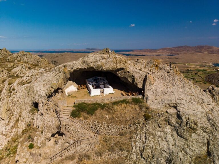 image Έξι παράξενες εκκλησίες της Ελλάδας που προκαλούν δέος – Η ιδιαίτερη αρχιτεκτονική τους