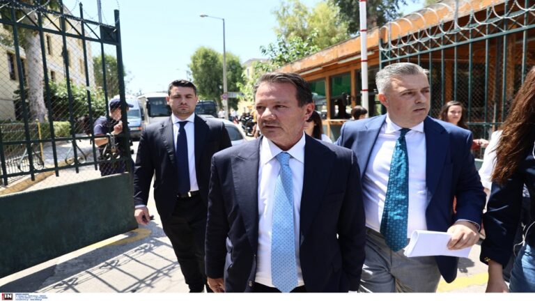image Απόστολος Λύτρας: Ένταλμα σύλληψης για τον γνωστό ποινικολόγο