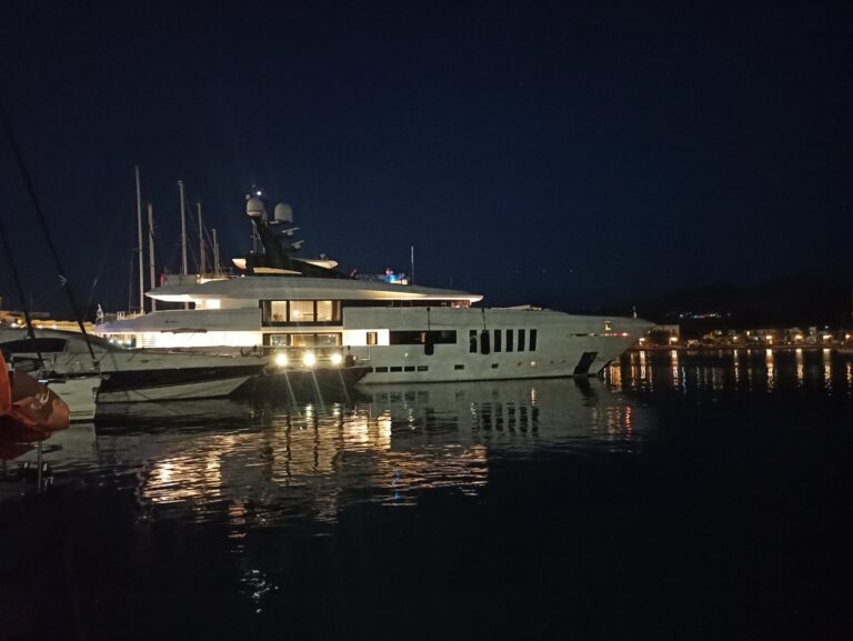 image Λήμνος: “Ouranos” αξίας 215 εκατ. ευρώ στο λιμάνι (foto)