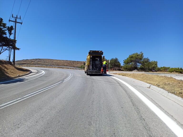 image Περιφερειακή Ενότητα Λήμνου :Ξεκίνησε η διαγραμμιση του επαρχιακού δικτύου. (Φωτο)