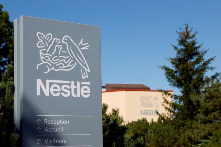 image Nestlé France: Το προφίλ της πολυεθνικής τροφίμων που κατηγορείται για το σκάνδαλο με τις μολυσμένες πίτσες