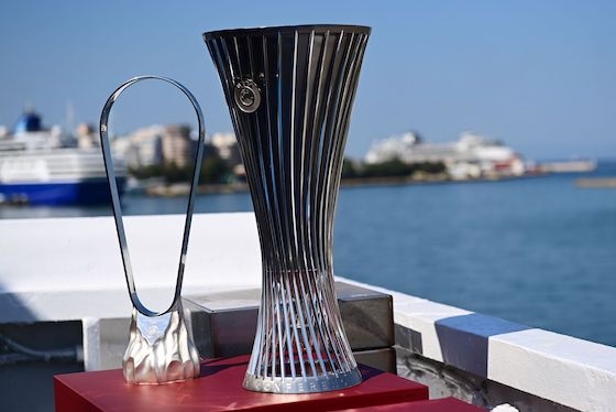 image Τα τρόπαια του Ολυμπιακού στην Λήμνο. Τρίτη 27 Αυγούστου στο Δημαρχείο.
