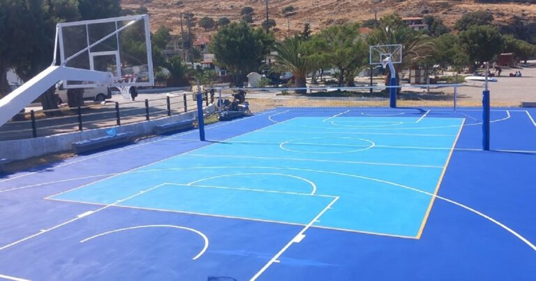 image Ανακαινίσθηκε το  γήπεδο μπάσκετ και βόλεϊ στην παραλία του Αγίου Ευστρατίου.(φωτο)
