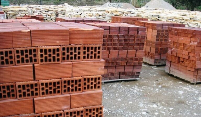 image Οικοδομικά υλικά: Nέες ανατιμήσεις 5,4% τον Ιούλιο – Στα τούβλα η μεγαλύτερη αύξηση 12,5%