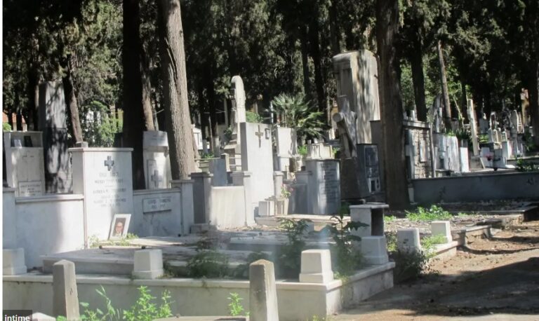 image Νεκροταφείο χρεώνει τους πενθούντες για να επισκεφθούν νεκρούς συγγενείς – Οι VIP κάρτες για να μείνουν μακριά οι ανεπιθύμητοι