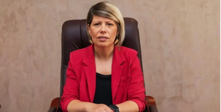 image Παραίτηση‑μυστήριο της Γενικής Γραμματέα Υποδοχής Αιτούντων Ασυλο…. μετά από επίσκεψη στην Λέσβο .