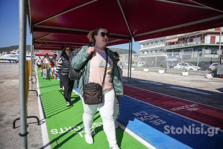 image Σχεδόν 6.000 Τούρκοι τουρίστες στην Λέσβο τον Οκτώβριο .