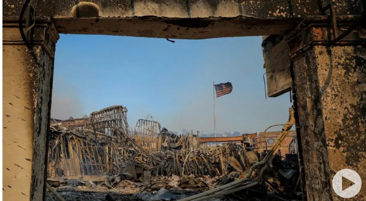 image Λος Άντζελες: Καταστροφή «σαν ατομική βόμβα» από τις φωτιές – 10 νεκροί και 10.000 κτίρια έχουν υποστεί ζημιές