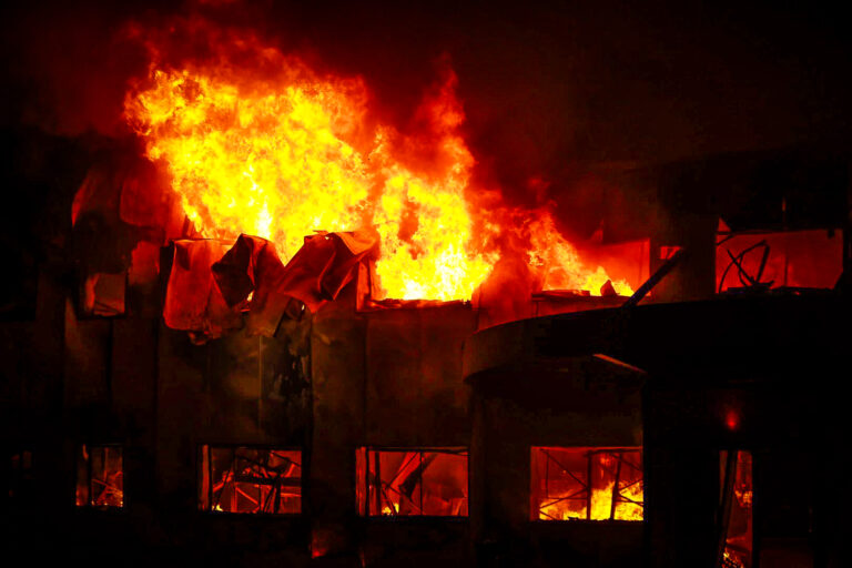 image Φωτιά στην Πάτρα: 19χρονος ομολόγησε εμπρησμό στα Συχαινά – Τρεις συλλήψεις και μια προσαγωγή