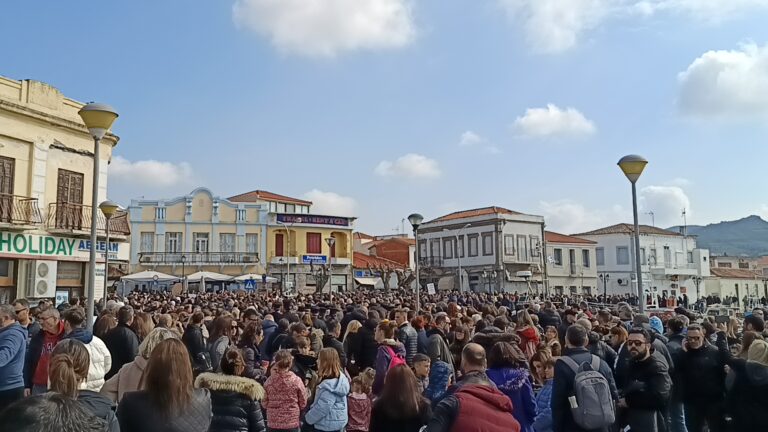 image «Βούλιαξε» από κόσμο και η Λήμνος  – Δείτε εικόνες και βίντεο από τη συγκέντρωση για τα Τέμπη