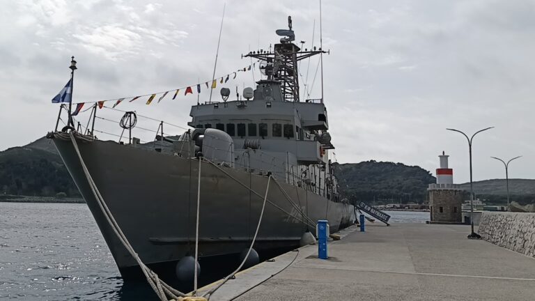 image 25η Μαρτίου: Επισκέψιμη η  Κανονιοφόρος “Ναυμάχος” στο λιμάνι της Μύρινας.