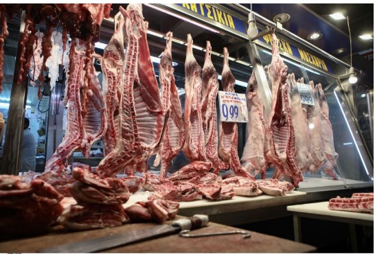 image Αρχίζει η «μάχη» του… οβελία: Ελλείψεις ενόψει Πάσχα προαναγγέλλουν οι έμποροι – Πού θα κυμανθούν οι τιμές